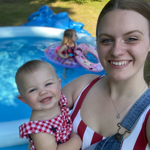 Meet your Posher, G - Picture 1 of 2